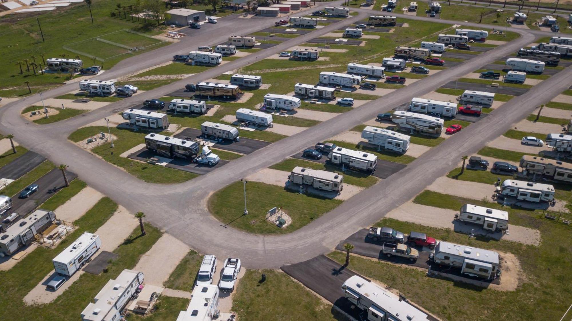 Rivercity Rv Park Нью Браунфелс Экстерьер фото
